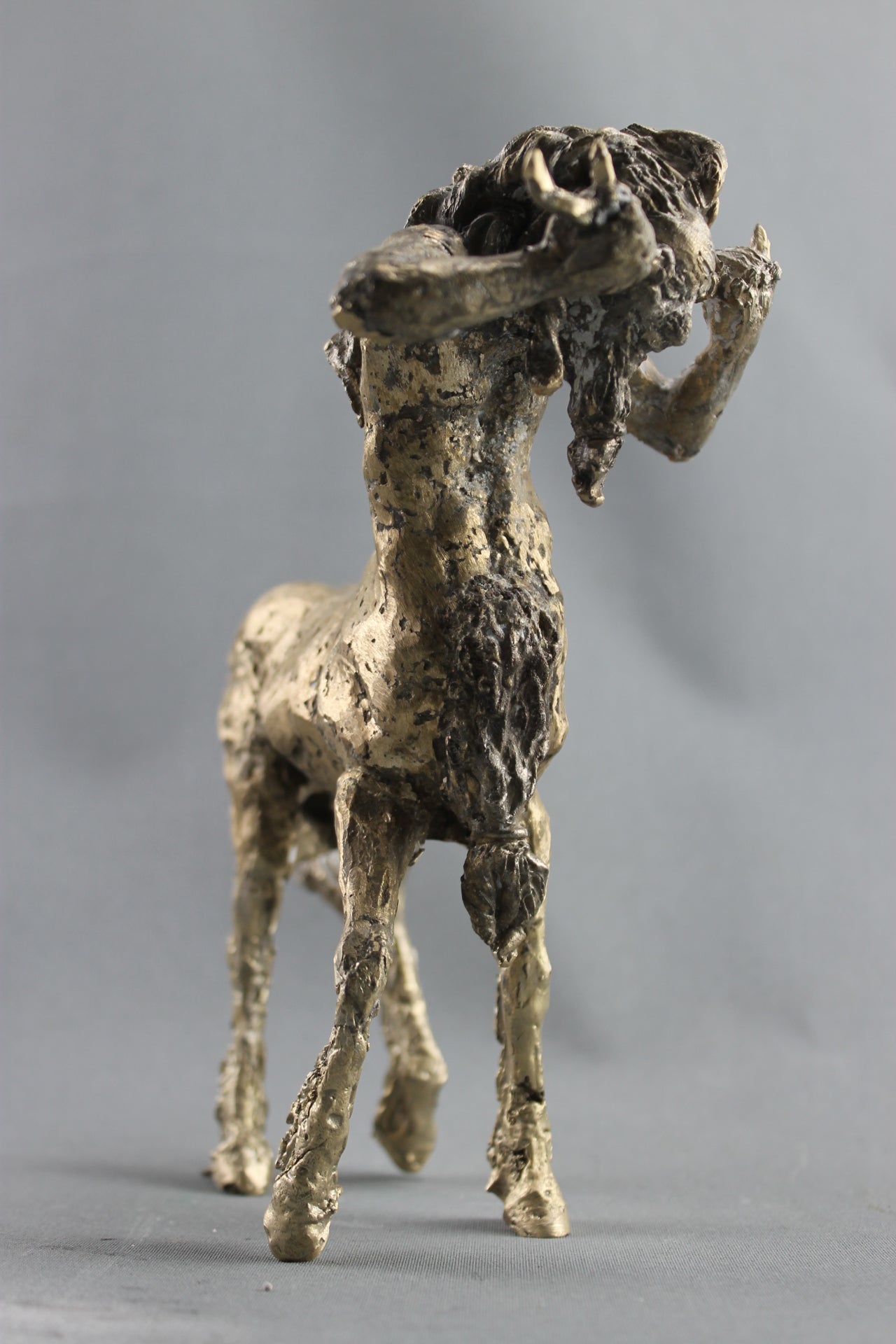 mythologie, Nessos, centaure, bronze centaure, sculpture audrey flechet, fonderie du champ bon, bronzo, bronce, metal casting, cire perdue, lost wax