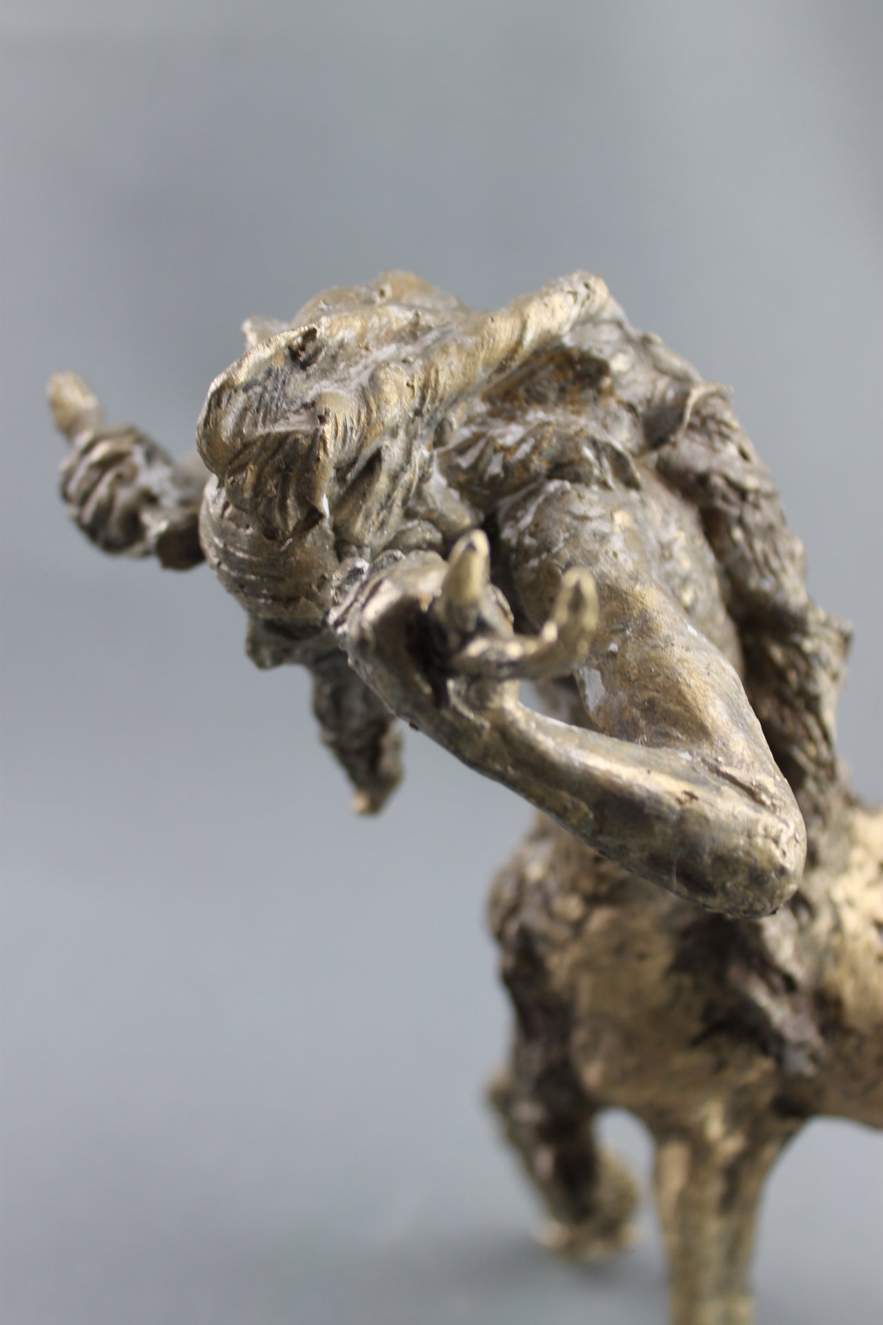 mythologie, Nessos, centaure, bronze centaure, sculpture audrey flechet, fonderie du champ bon, bronzo, bronce, metal casting, cire perdue, lost wax