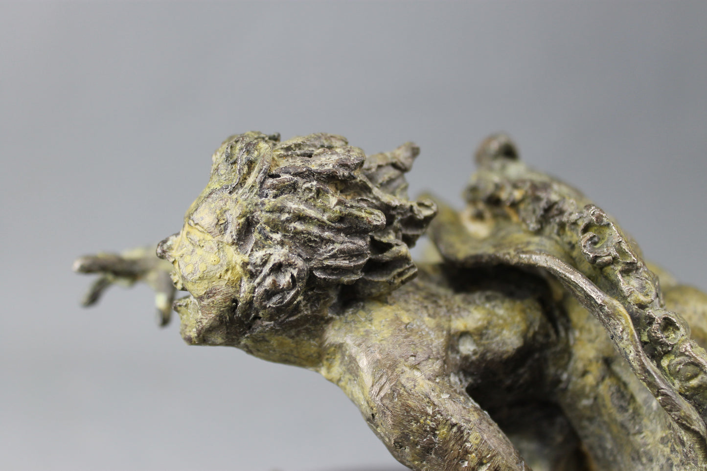 sculpture, audrey flechet, fonderie du champ bon, cancan, envol, bronze, statue, statuette, danse, cabaret