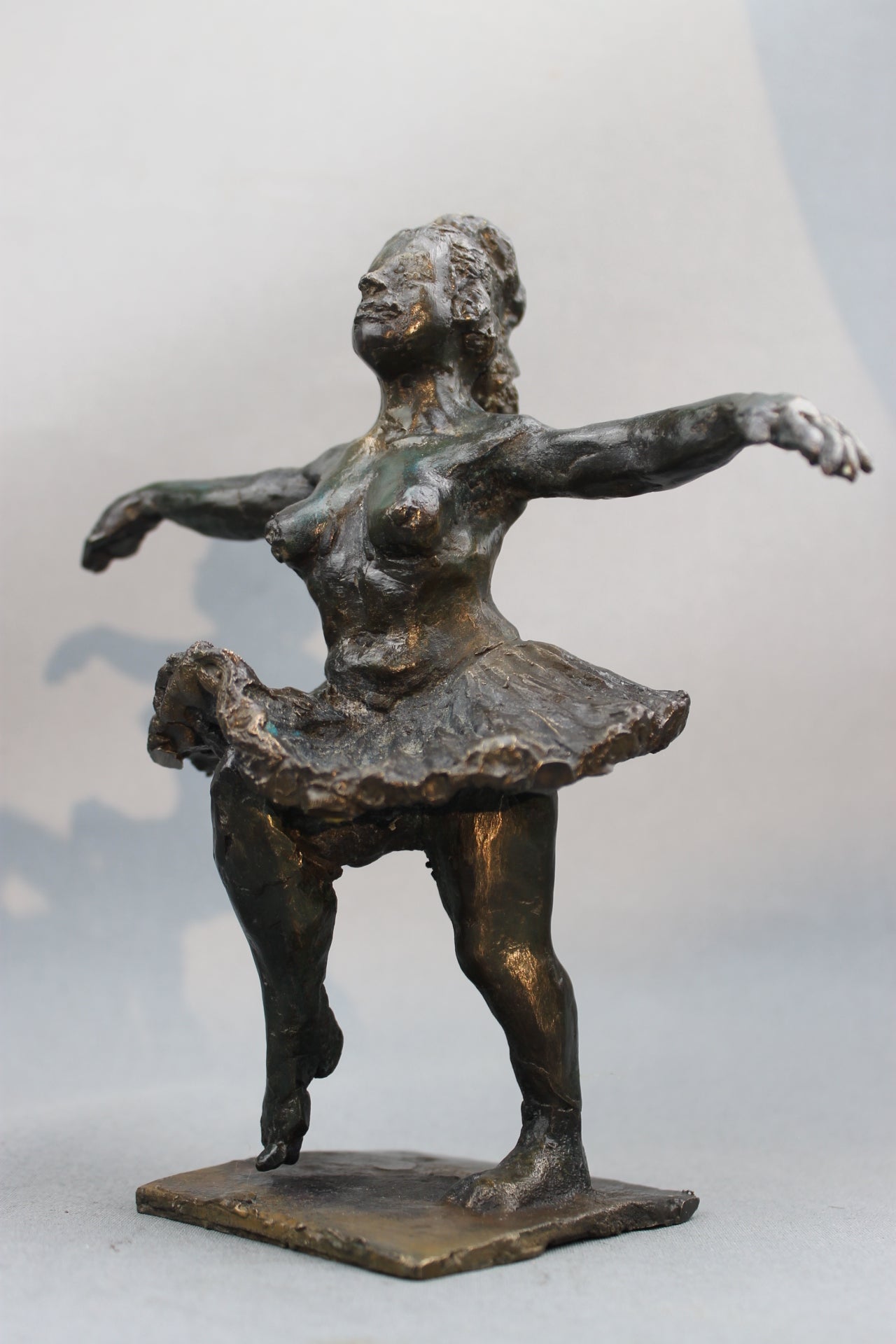 audrey flechet, flechet, sculpture, fonderie du champ bon, film stop motion, bronze, cancan, danseuse, film animation, film stop motion, danse aérienne