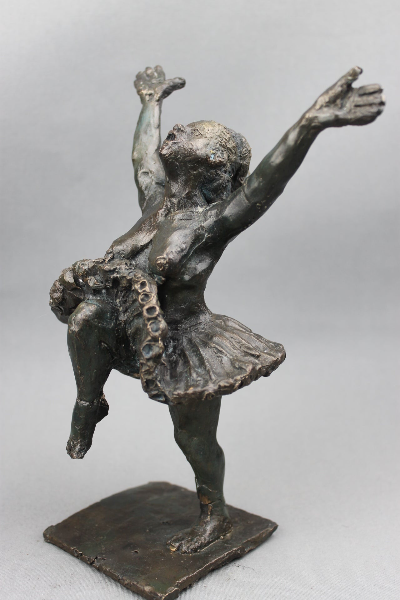 audrey flechet, flechet, sculpture, fonderie du champ bon, film stop motion, bronze, cancan, danseuse, film animation, film stop motion, équilibre éphémère