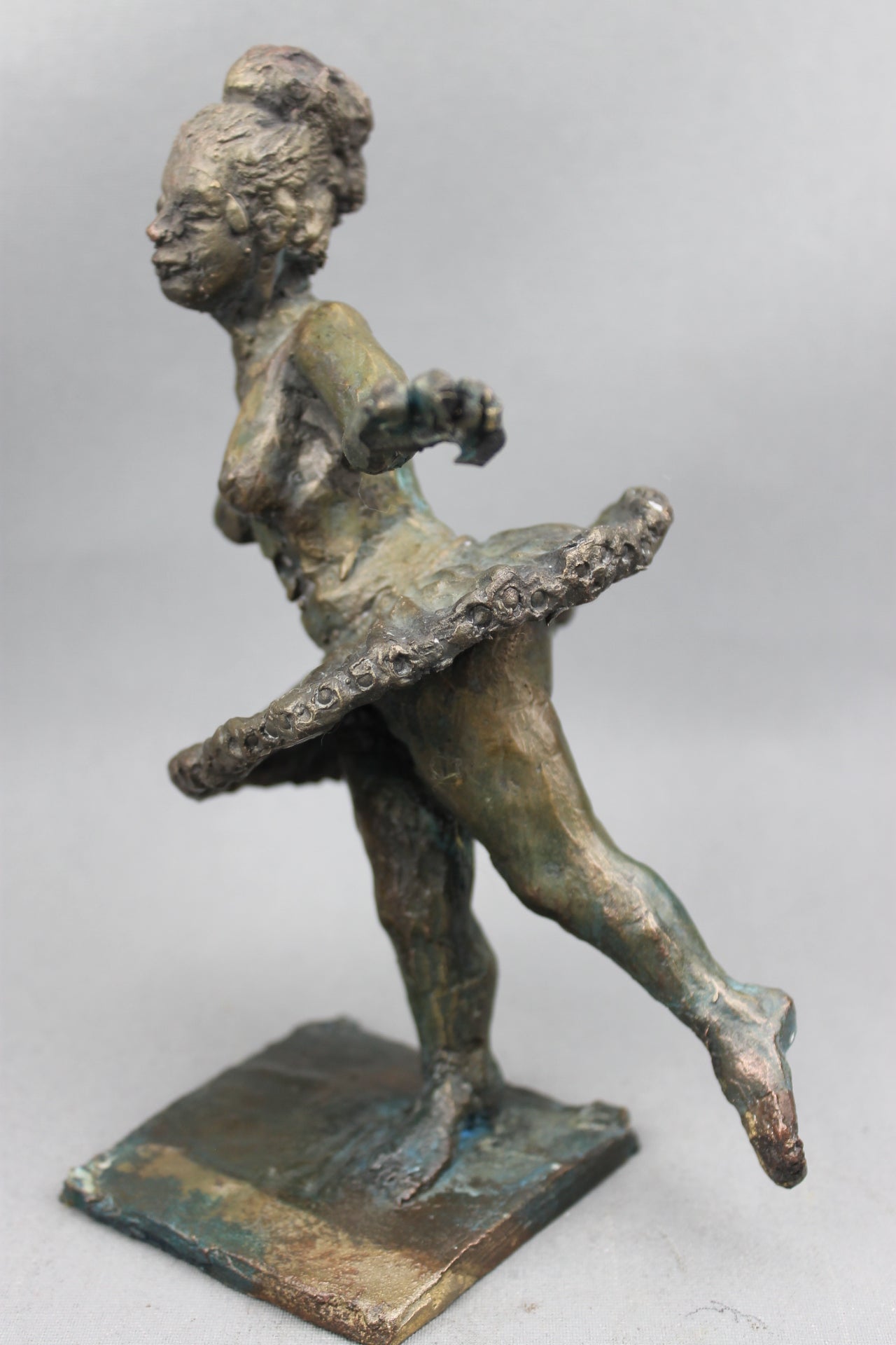 audrey flechet, flechet, sculpture, fonderie du champ bon, film stop motion, bronze, cancan, danseuse, film animation, film stop motion, élégance transparente
