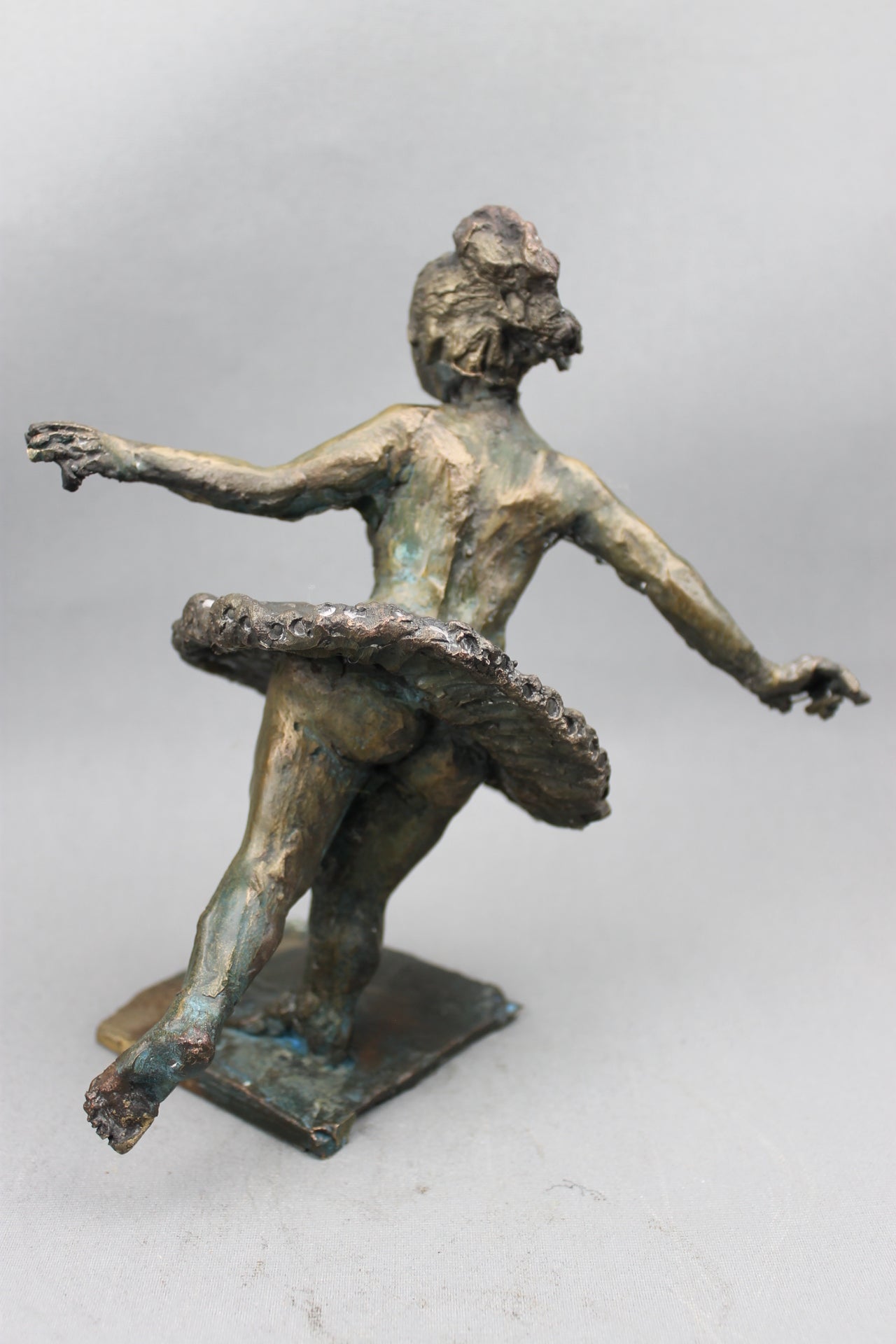 audrey flechet, flechet, sculpture, fonderie du champ bon, film stop motion, bronze, cancan, danseuse, film animation, film stop motion, élégance transparente