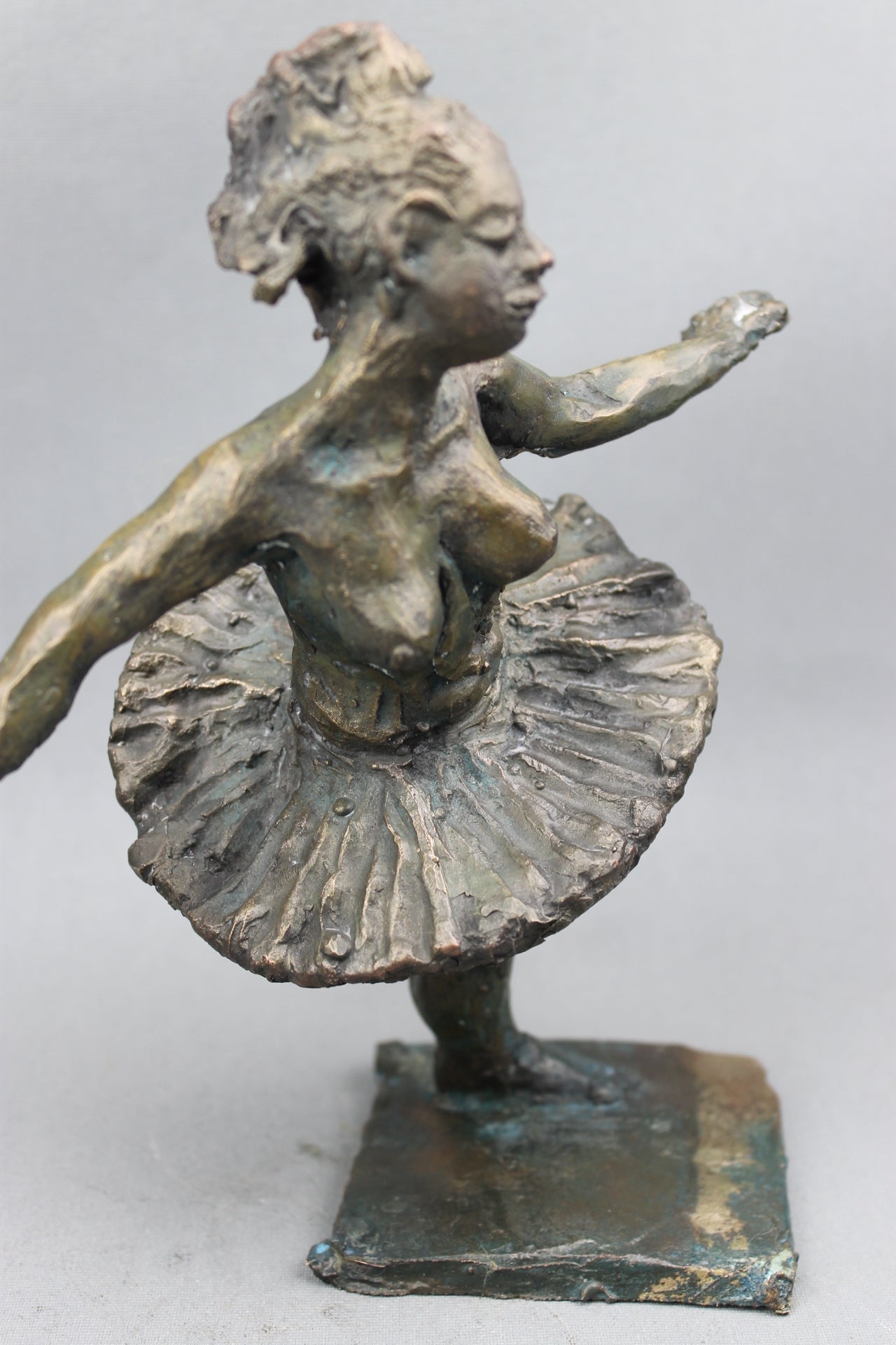 audrey flechet, flechet, sculpture, fonderie du champ bon, film stop motion, bronze, cancan, danseuse, film animation, film stop motion, élégance transparente