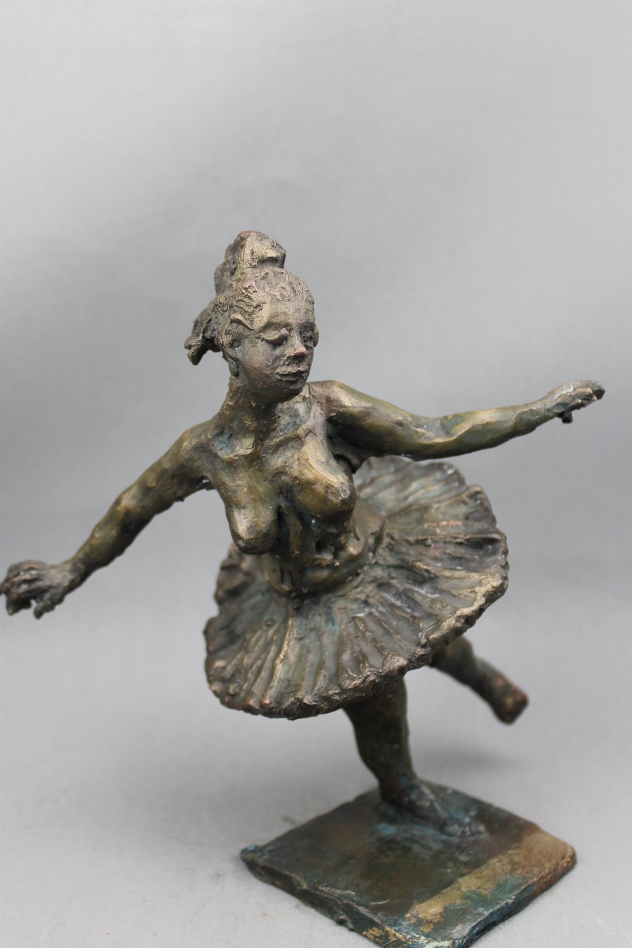audrey flechet, flechet, sculpture, fonderie du champ bon, film stop motion, bronze, cancan, danseuse, film animation, film stop motion, élégance transparente