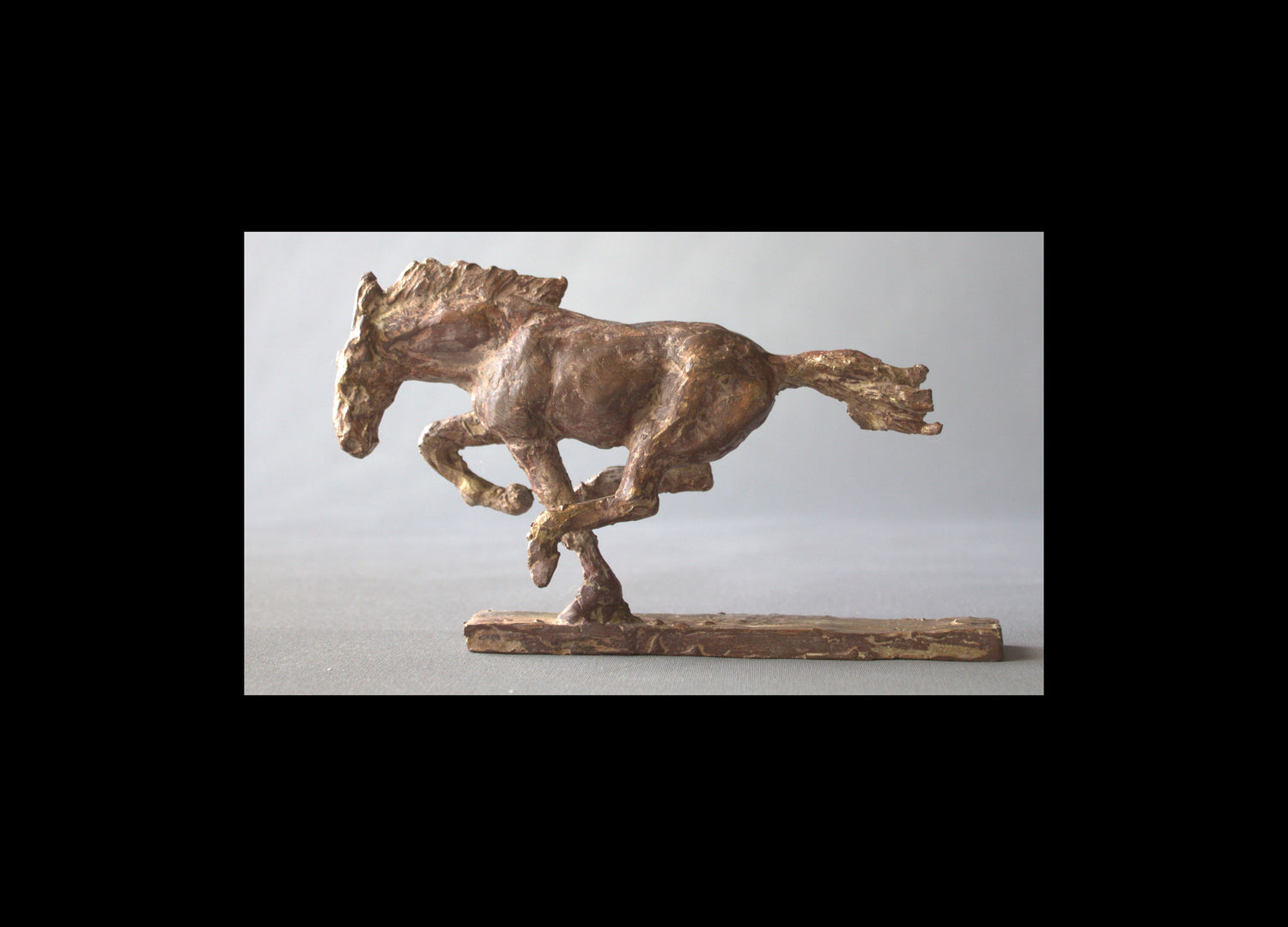 audrey flechet, sculpture, fonderie du champ bon, bronze equestre, cire perdue, bronze cheval au galop, bronce caballo, bronzo cavallo, metal casting horse, lost wax, galloping horse,