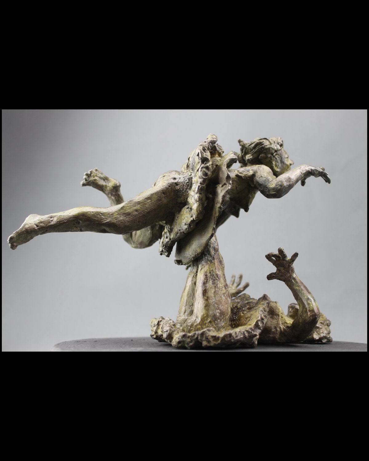 envol, cancan, sculpture, statue,statuette, audrey flechet, fonderie du champ bon, bronze, cire perdue, danse, danseuse, danseuses, french cancan, cabaret, cirque