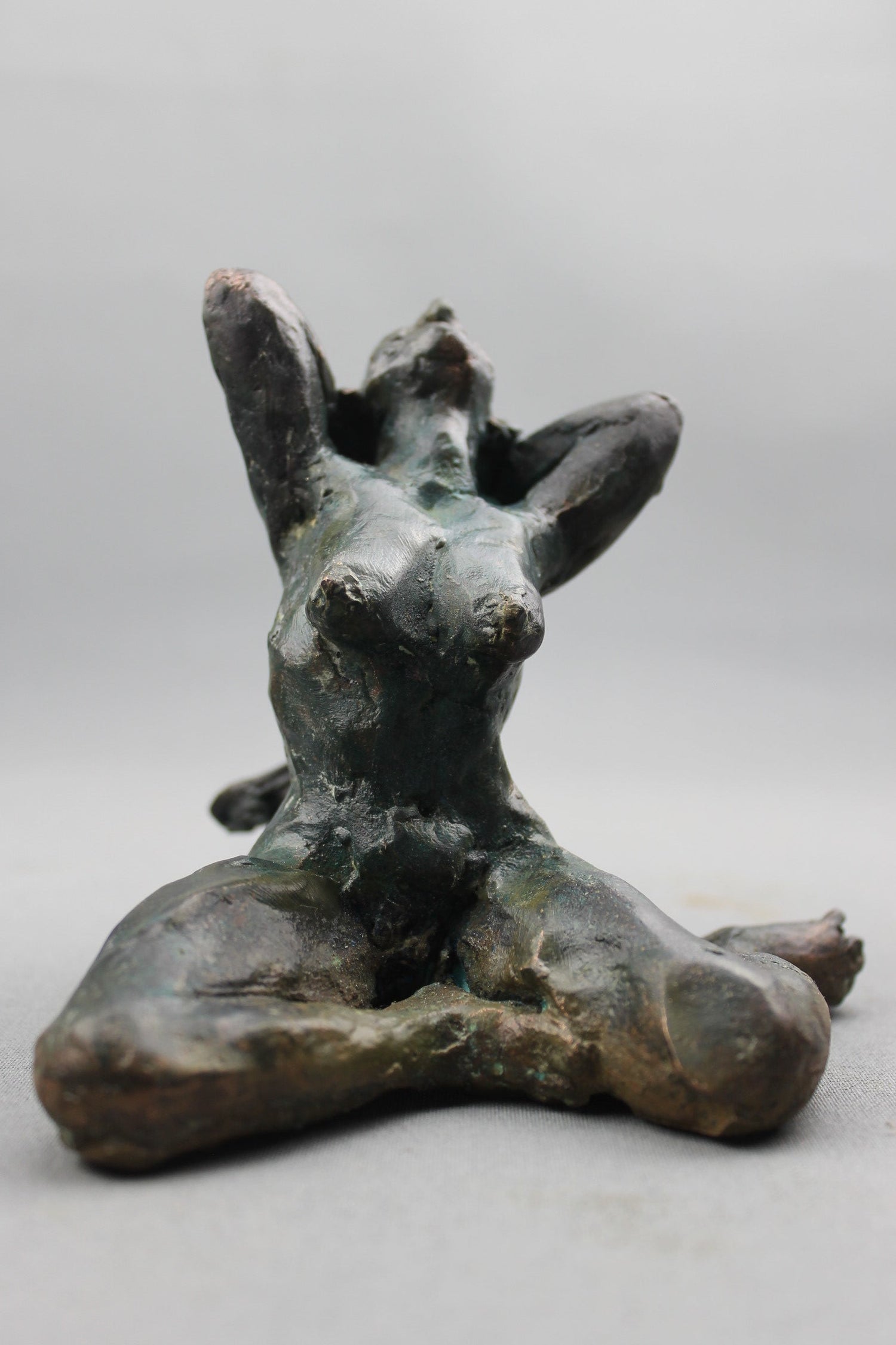 nu, bronze, bronce, bronzo, sculpture audrey flechet, flechet, fonderie du champ bon, cire perdue, lost wax, statuette, la lascive, la lascive du bocage