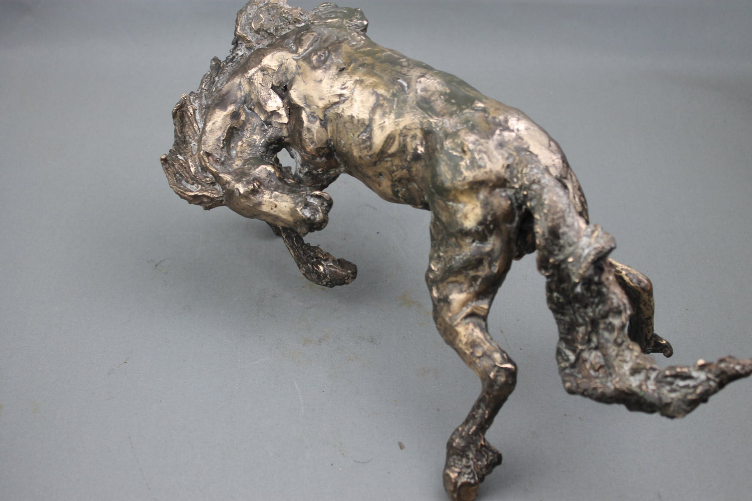 sculpture, bronze, contemporaine, audrey flechet, flechet, fonderie du champ bon, technique de la cire perdue, lost wax, statue, statuette, cheval, cabré, roulé boulé