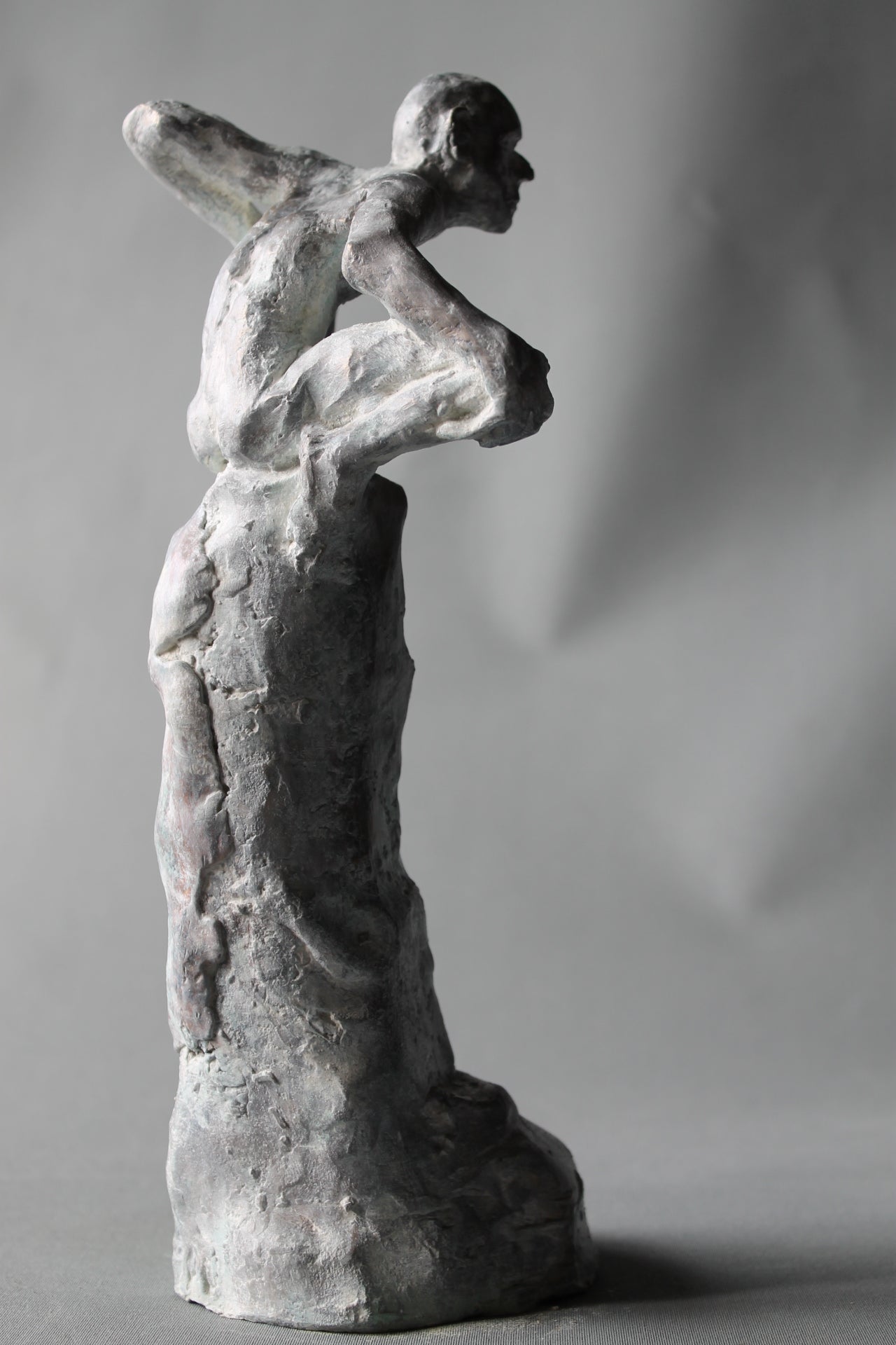 atento, bronce, bronzo, metal casting, lost wax, sentinelle, sculpture, audrey flechet, fonderie du champ bon, bronze, bronze blanc de titane, cire perdue, watcher