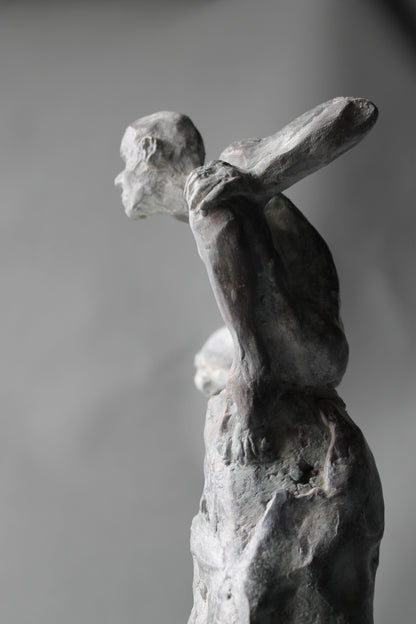 atento, bronce, bronzo, metal casting, lost wax, sentinelle, sculpture, audrey flechet, fonderie du champ bon, bronze, bronze blanc de titane, cire perdue, watcher