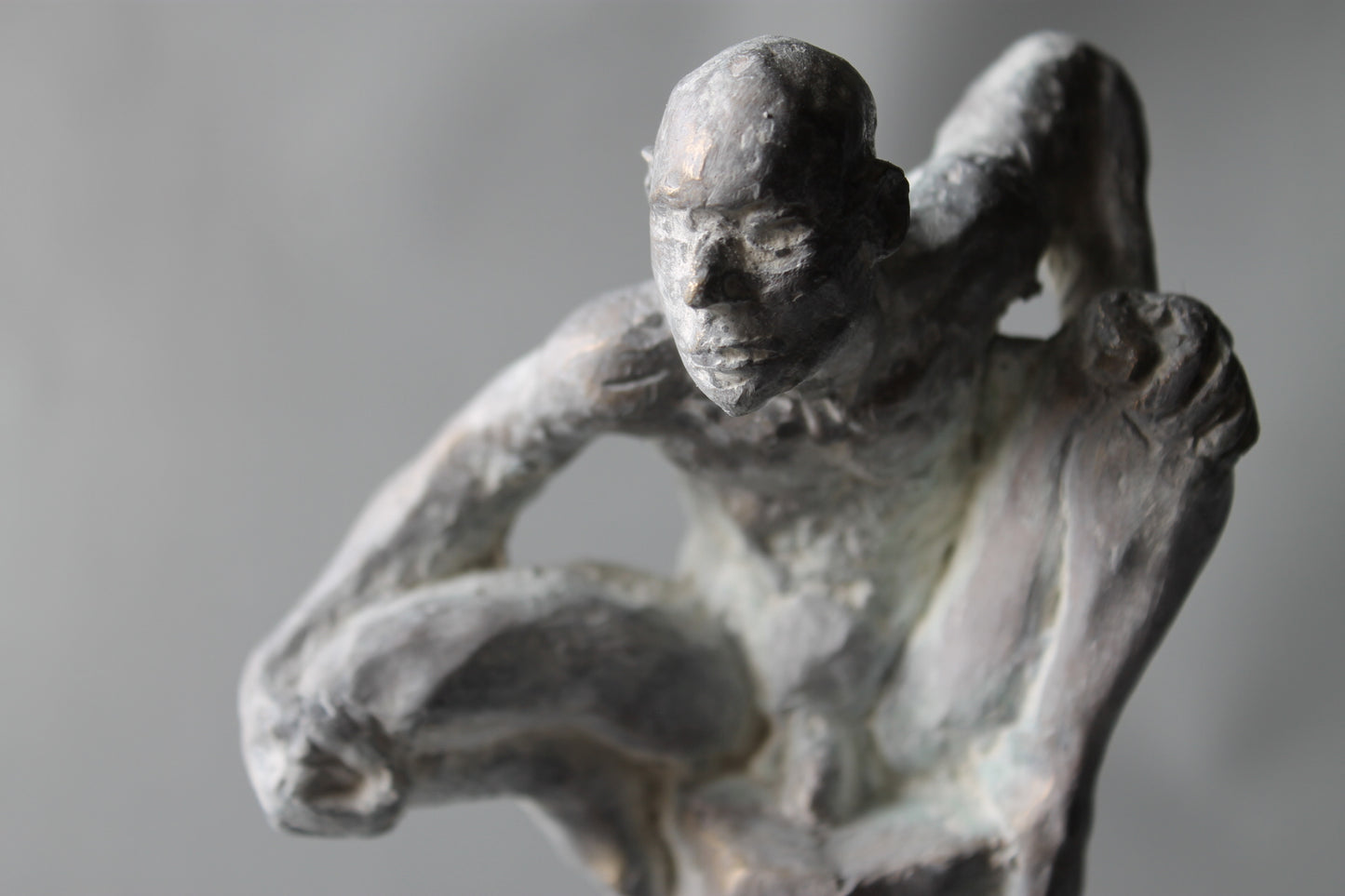atento, bronce, bronzo, metal casting, lost wax, sentinelle, sculpture, audrey flechet, fonderie du champ bon, bronze, bronze blanc de titane, cire perdue, watcher