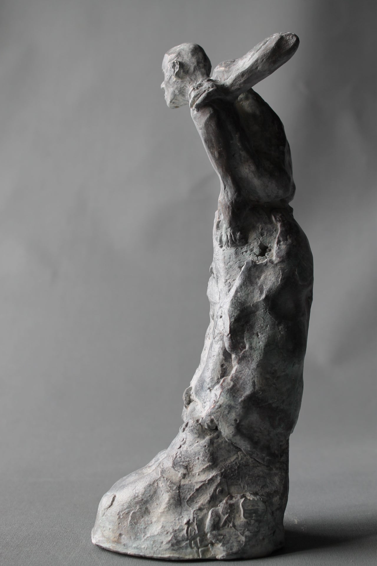 atento, bronce, bronzo, metal casting, lost wax, sentinelle, sculpture, audrey flechet, fonderie du champ bon, bronze, bronze blanc de titane, cire perdue, watcher