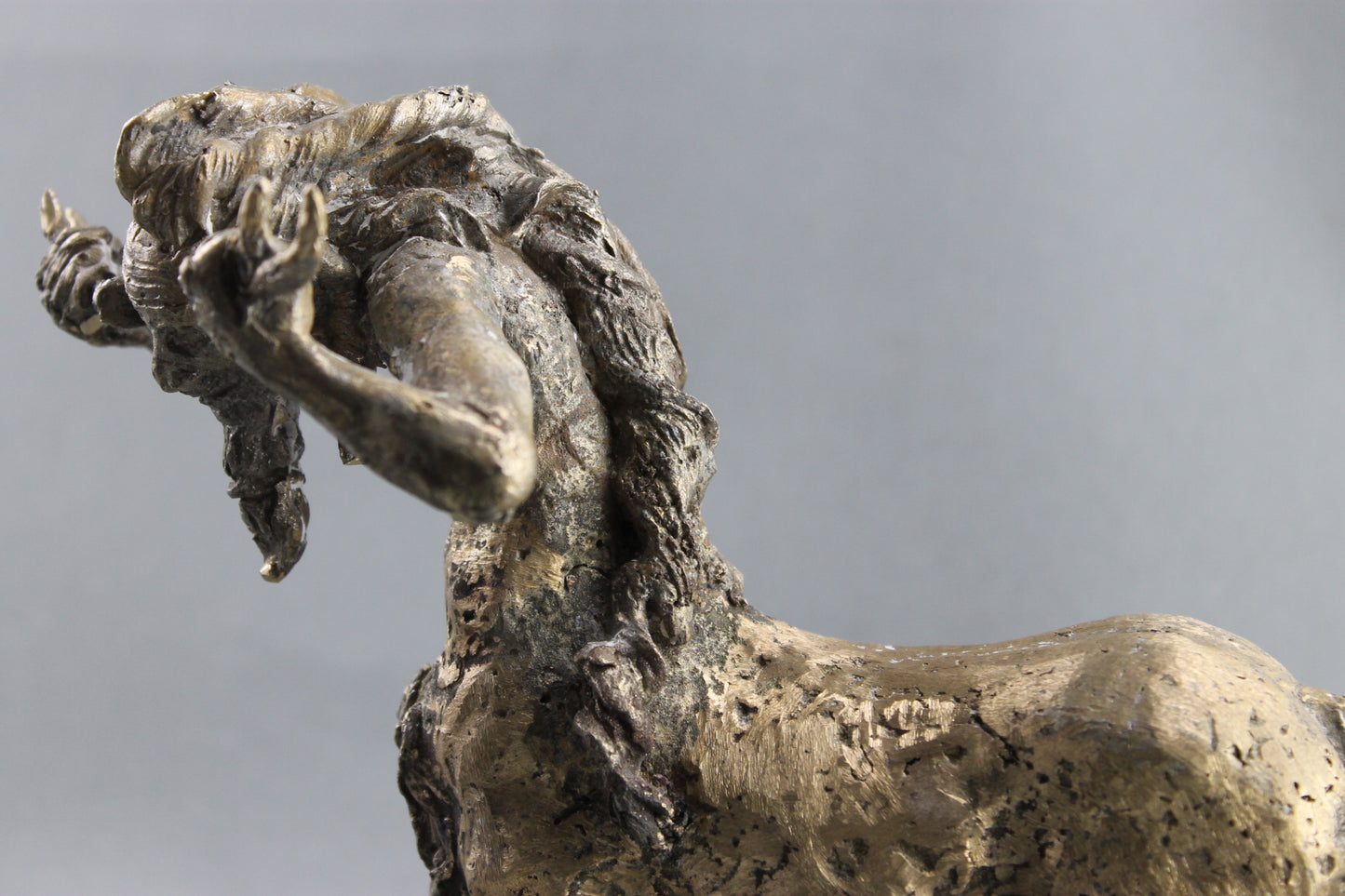 mythologie, Nessos, centaure, bronze centaure, sculpture audrey flechet, fonderie du champ bon, bronzo, bronce, metal casting, cire perdue, lost wax