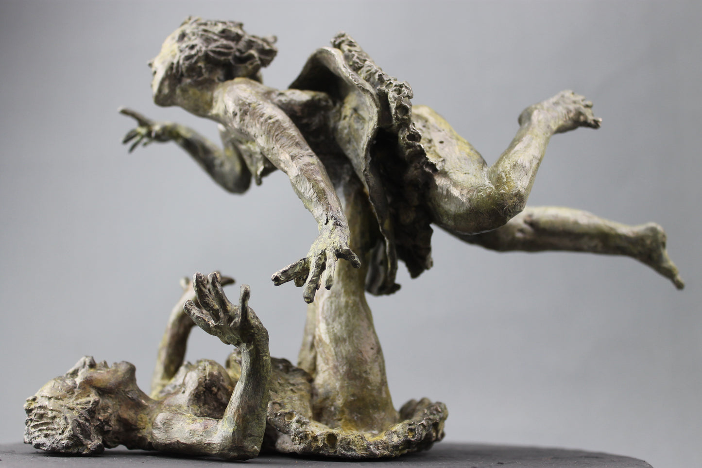 sculpture, audrey flechet, fonderie du champ bon, cancan, envol, bronze, statue, statuette, danse, cabaret