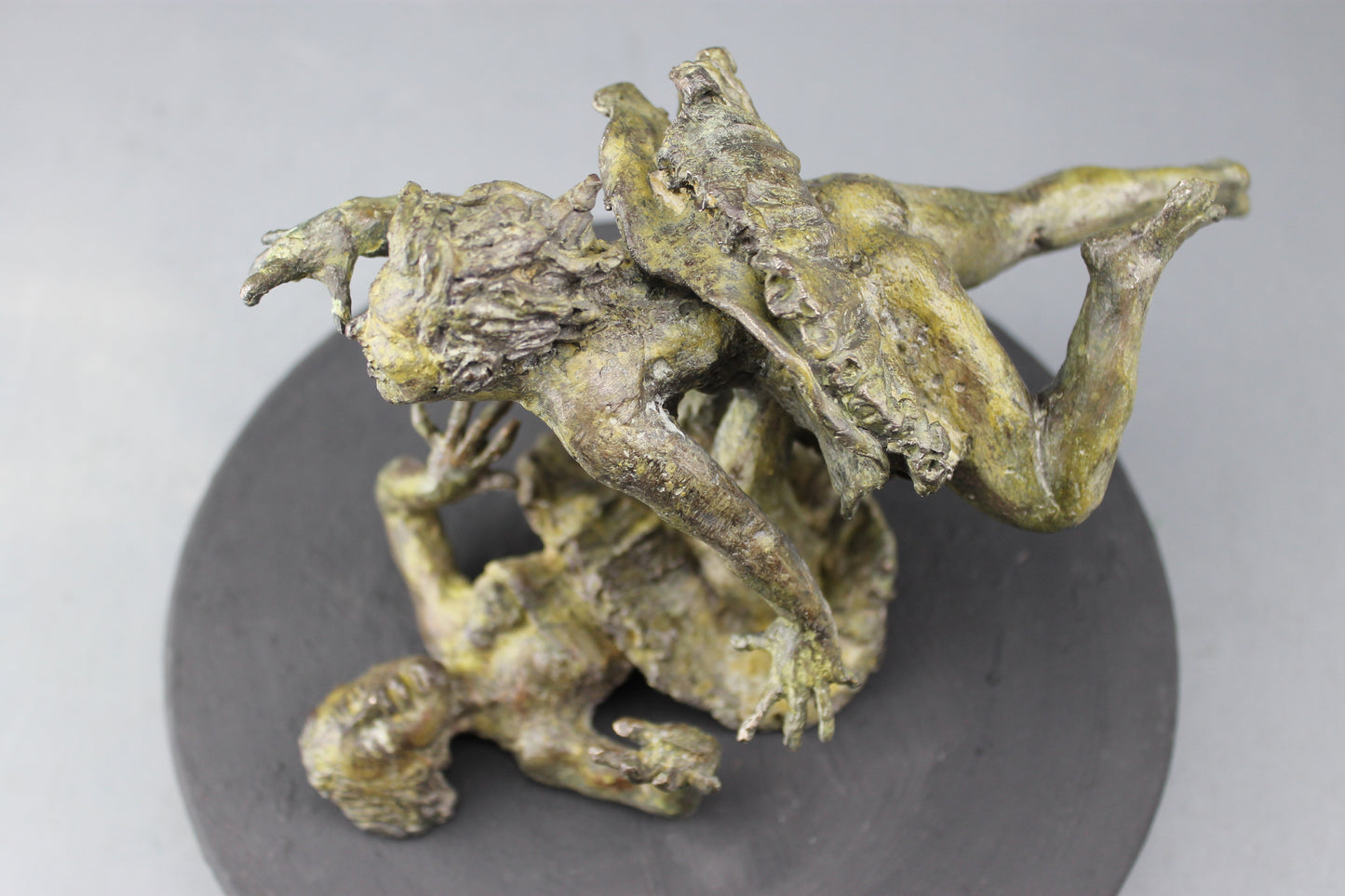 sculpture, audrey flechet, fonderie du champ bon, cancan, envol, bronze, statue, statuette, danse, cabaret