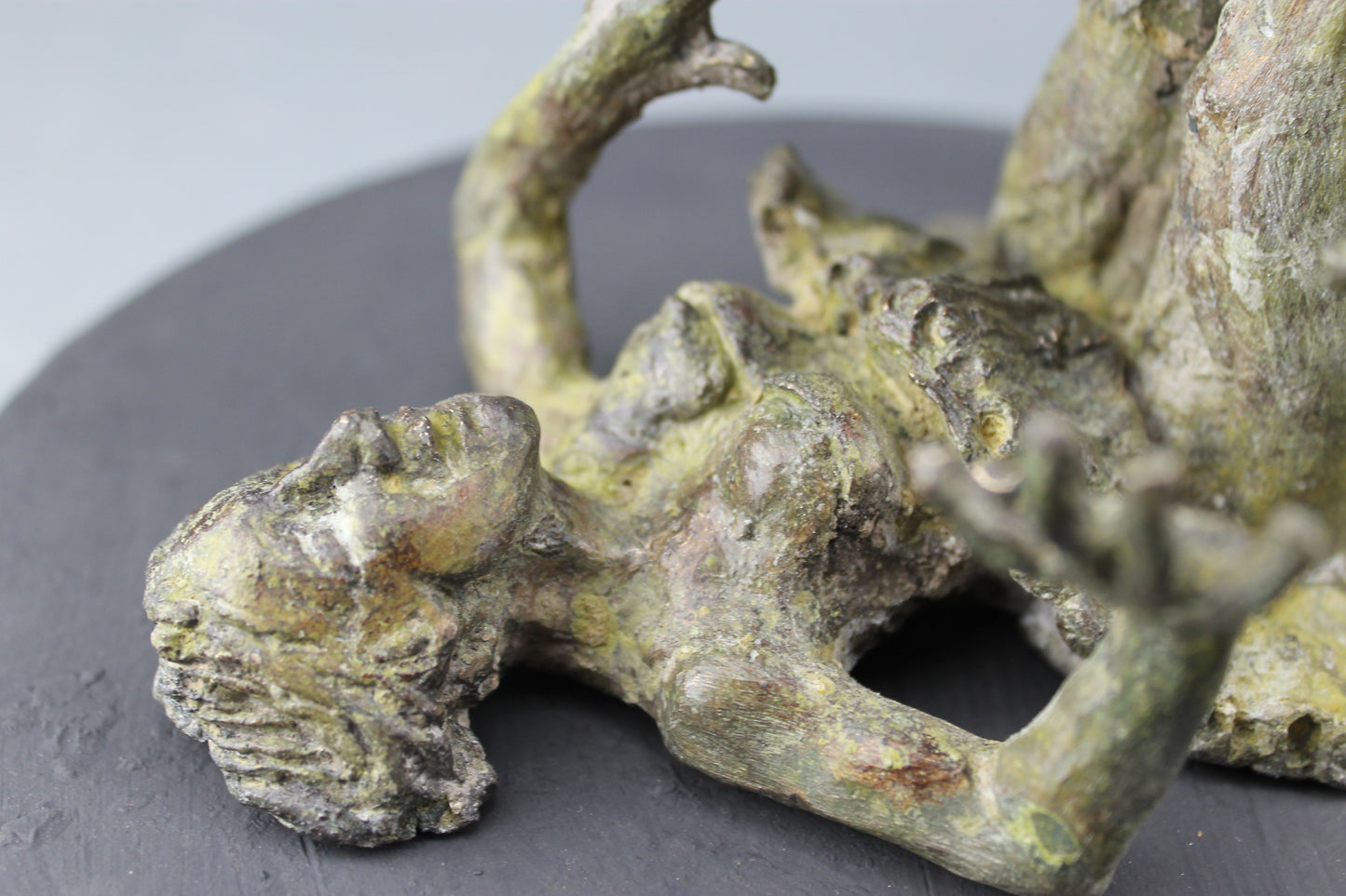 sculpture, audrey flechet, fonderie du champ bon, cancan, envol, bronze, statue, statuette, danse, cabaret