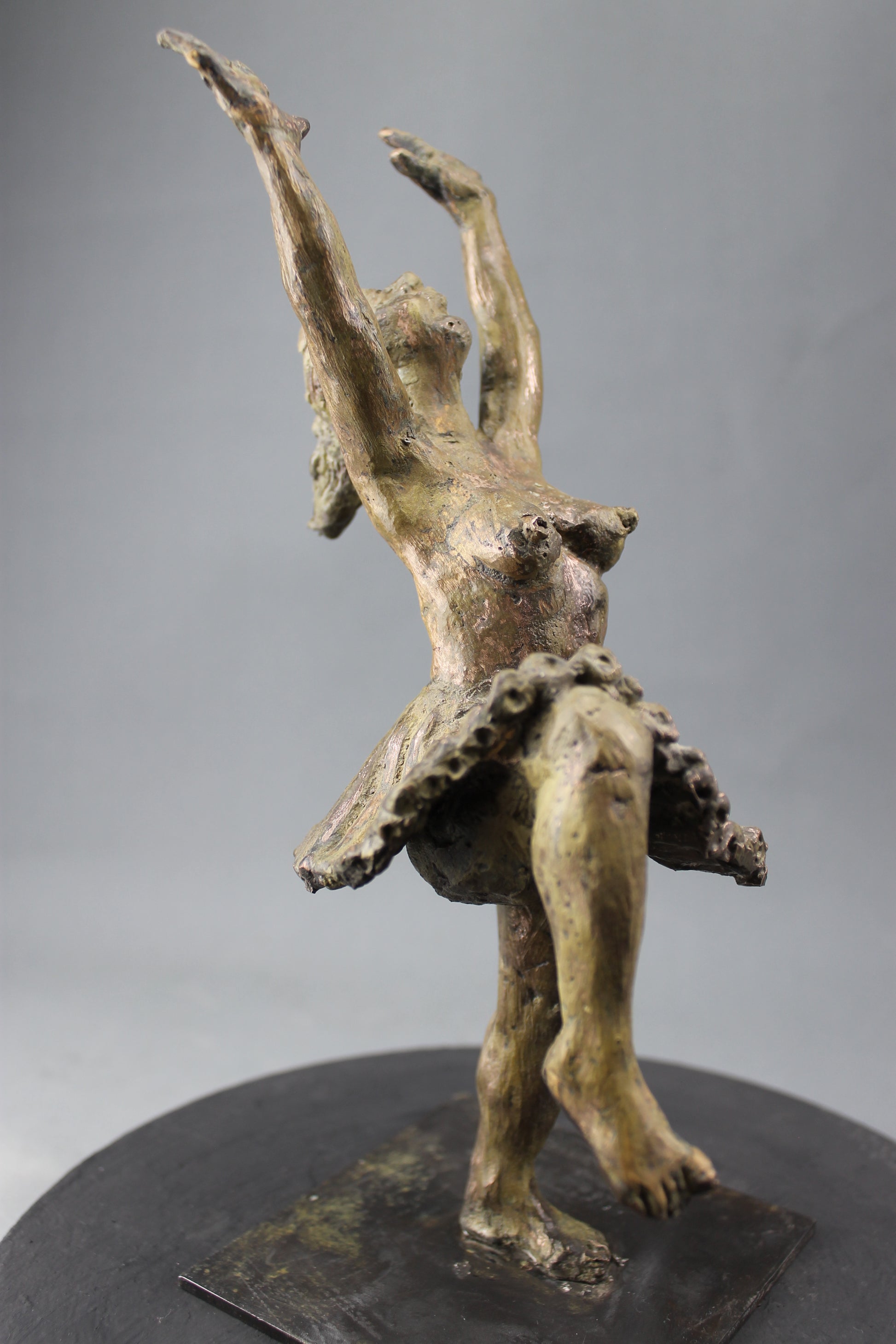 sculpture, audrey flechet, fonderie du champ bon, statue, statuette, bronze, cire perdue, l'élan, cancan, cirque, danse, danseuse