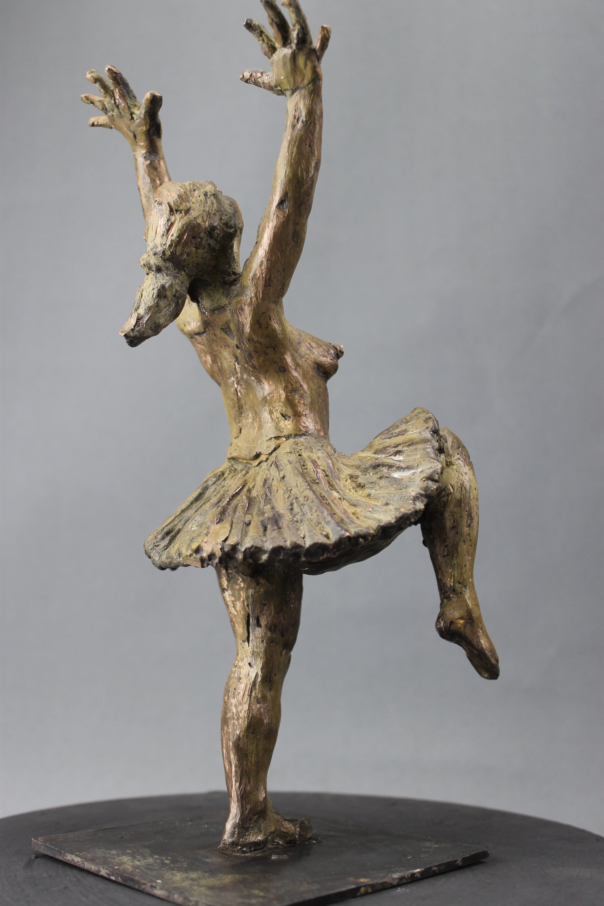 sculpture, audrey flechet, fonderie du champ bon, statue, statuette, bronze, cire perdue, l'élan, cancan, cirque, danse, danseuse