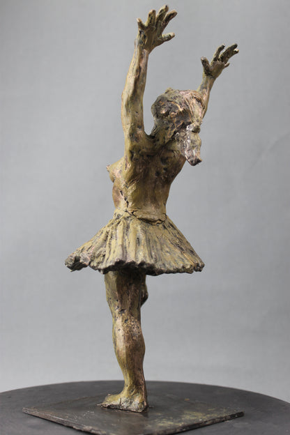 sculpture, audrey flechet, fonderie du champ bon, statue, statuette, bronze, cire perdue, l'élan, cancan, cirque, danse, danseuse