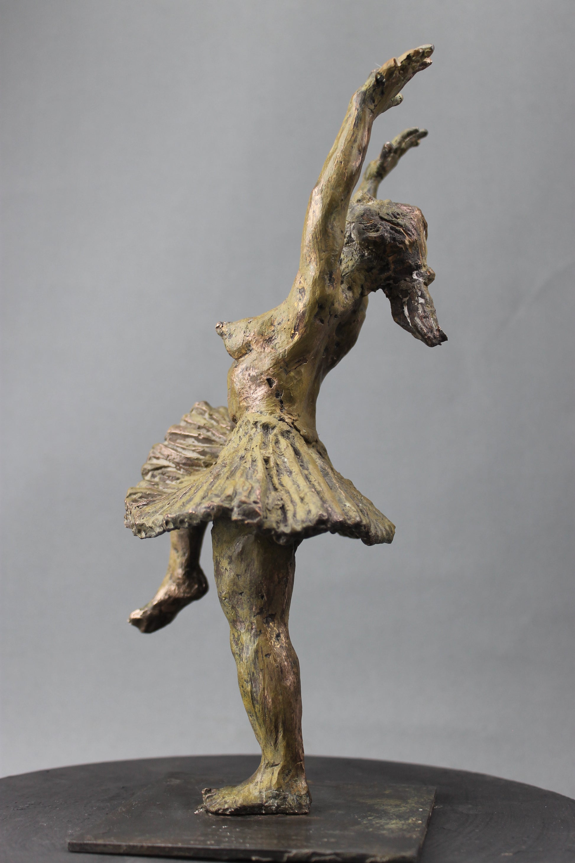 sculpture, audrey flechet, fonderie du champ bon, statue, statuette, bronze, cire perdue, l'élan, cancan, cirque, danse, danseuse