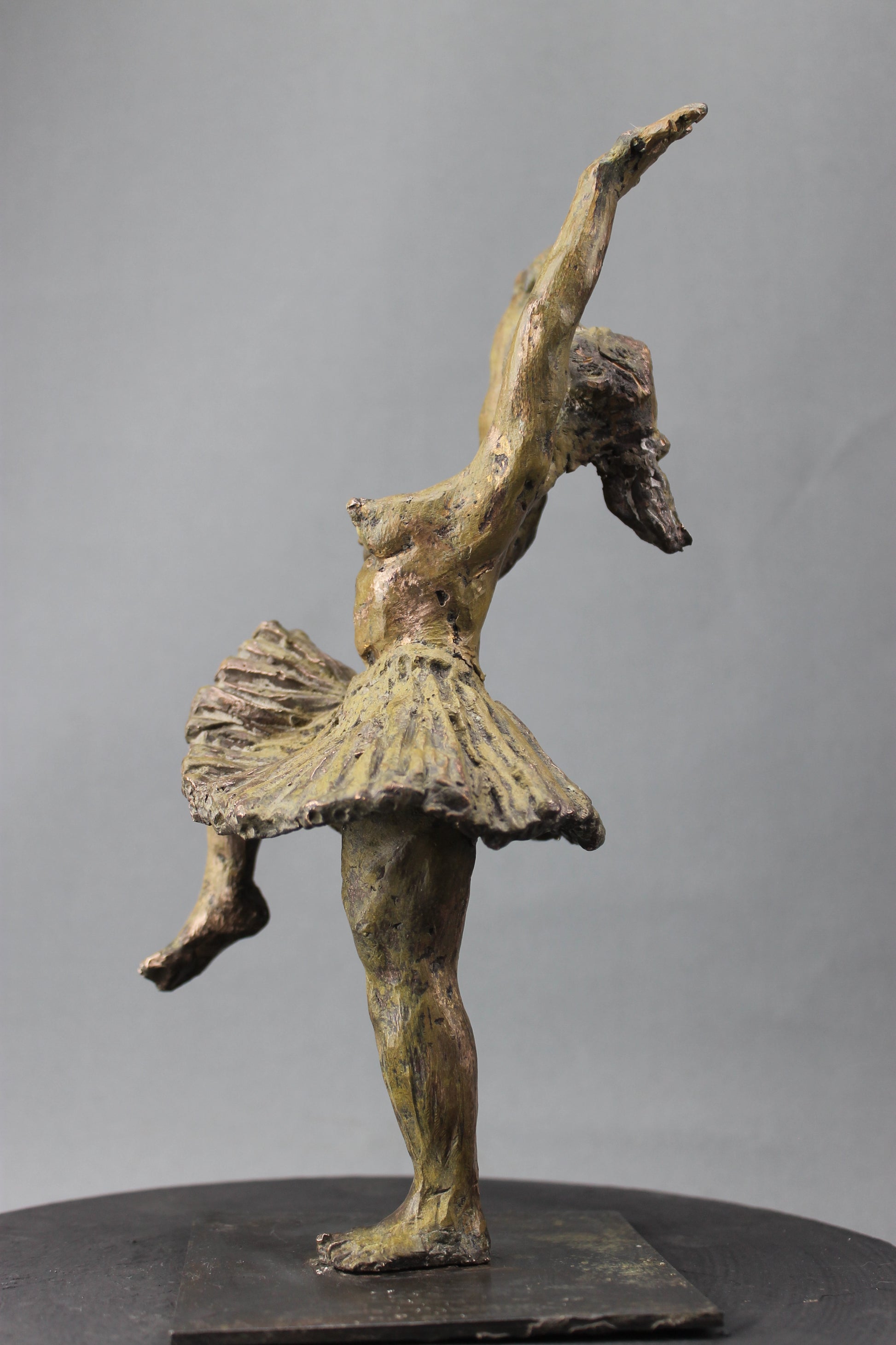 sculpture, audrey flechet, fonderie du champ bon, statue, statuette, bronze, cire perdue, l'élan, cancan, cirque, danse, danseuse