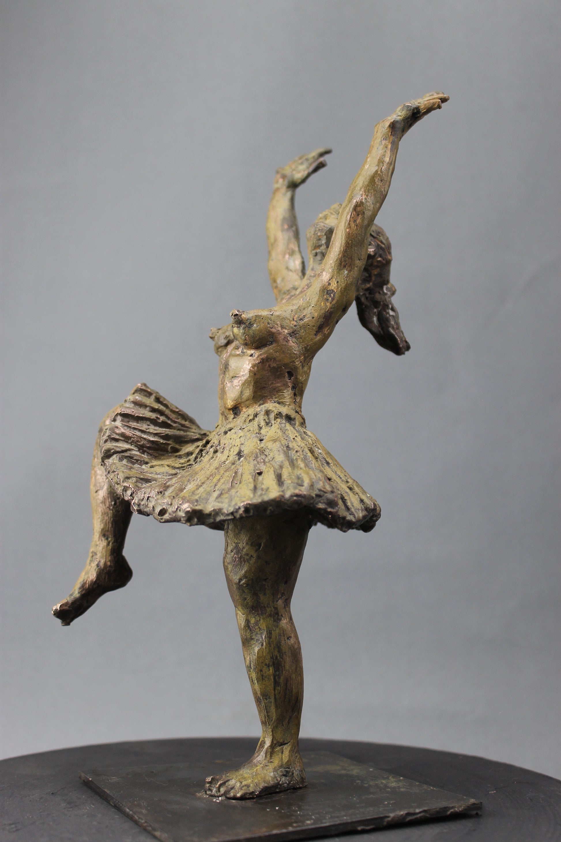 sculpture, audrey flechet, fonderie du champ bon, statue, statuette, bronze, cire perdue, l'élan, cancan, cirque, danse, danseuse