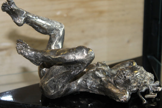 sculpture, bronze, audrey flechet, fonderie du champ bon, pattes de sauterelle