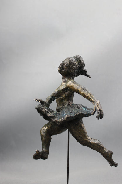 audrey flechet, flechet, sculpture, fonderie du champ bon, film stop motion, bronze, cancan, danseuse, film animation, film stop motion, grace et grabuge