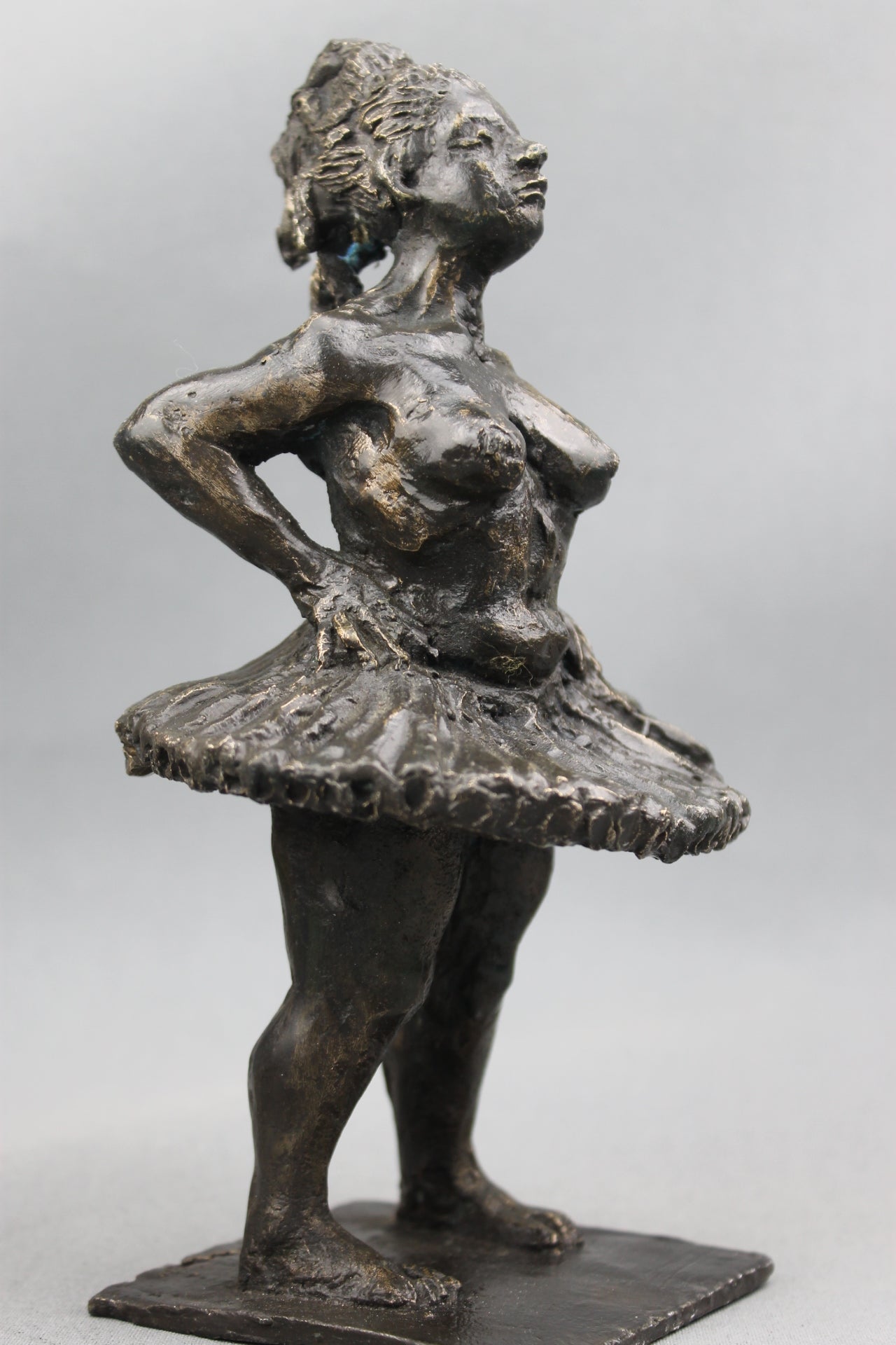 audrey flechet, flechet, sculpture, fonderie du champ bon, film stop motion, bronze, cancan, danseuse, film animation, film stop motion, grace sous tension