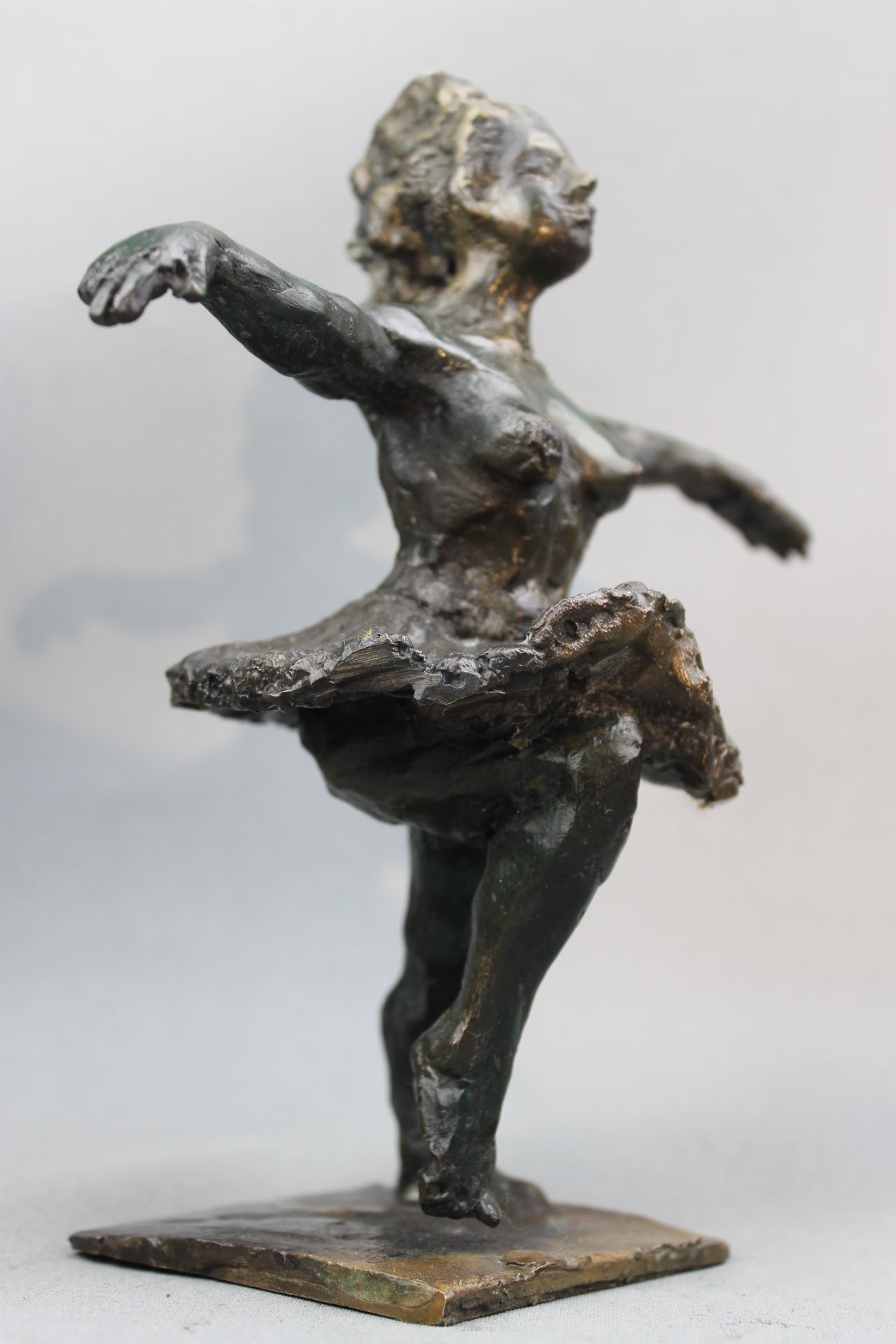 audrey flechet, flechet, sculpture, fonderie du champ bon, film stop motion, bronze, cancan, danseuse, film animation, film stop motion, danse aérienne