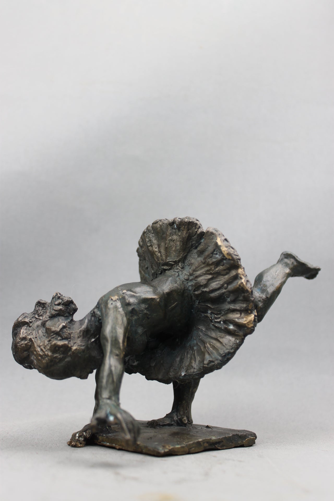 audrey flechet, flechet, sculpture, fonderie du champ bon, film stop motion, bronze, cancan, danseuse, film animation, film stop motion,envol inattendu