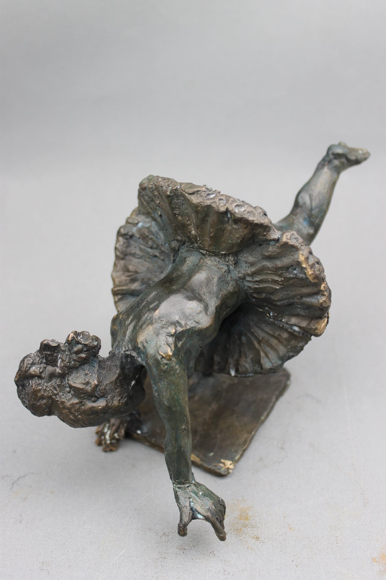audrey flechet, flechet, sculpture, fonderie du champ bon, film stop motion, bronze, cancan, danseuse, film animation, film stop motion,envol inattendu