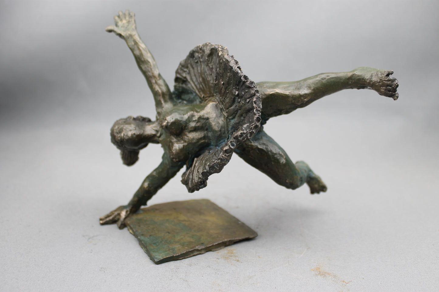 audrey flechet, flechet, sculpture, fonderie du champ bon, film stop motion, bronze, cancan, danseuse, film animation, film stop motion, grace sous tension