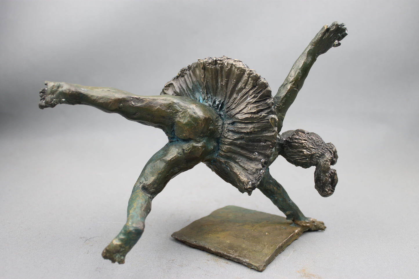 audrey flechet, flechet, sculpture, fonderie du champ bon, film stop motion, bronze, cancan, danseuse, film animation, film stop motion, grace sous tension