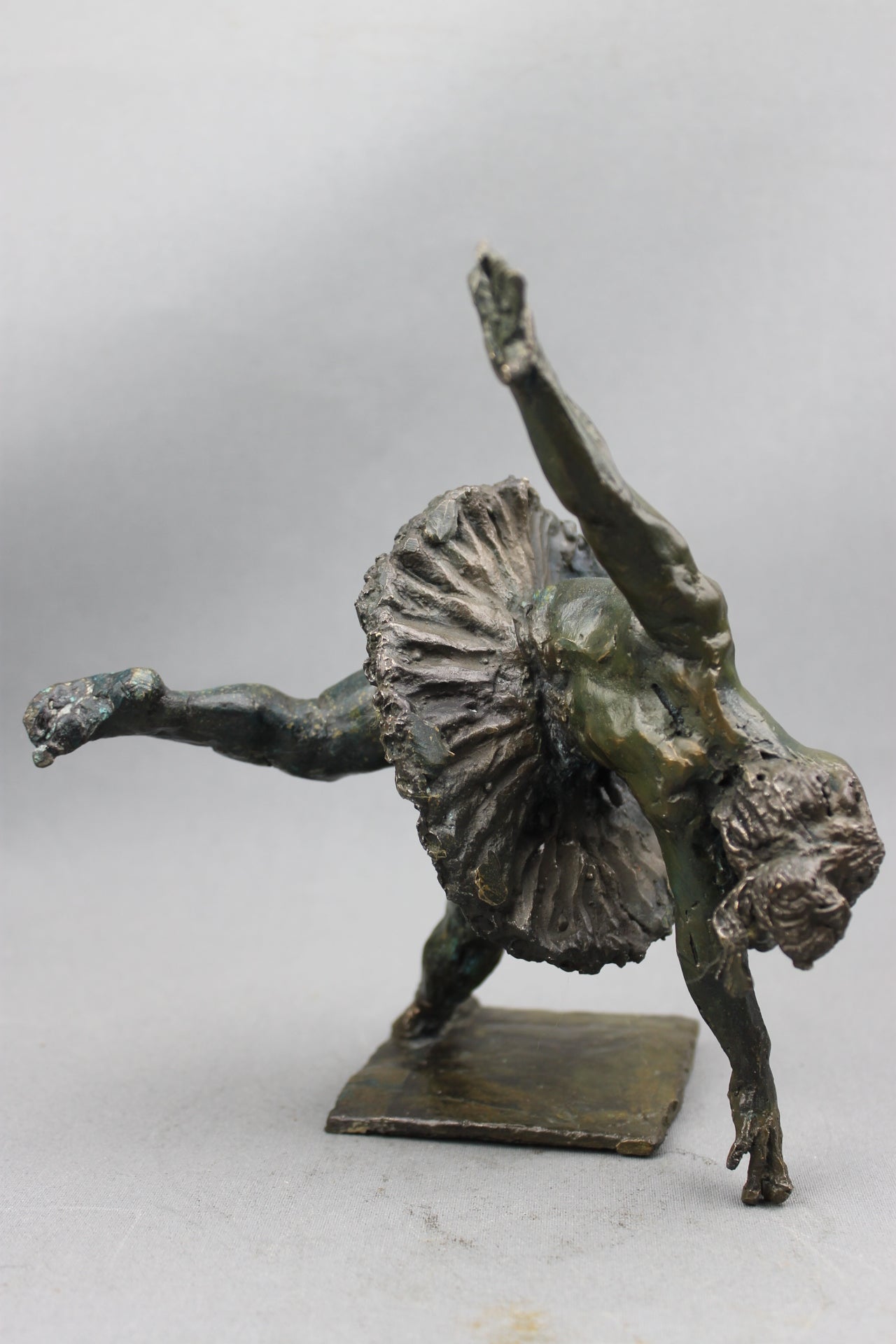 audrey flechet, flechet, sculpture, fonderie du champ bon, film stop motion, bronze, cancan, danseuse, film animation, film stop motion, monde transparent