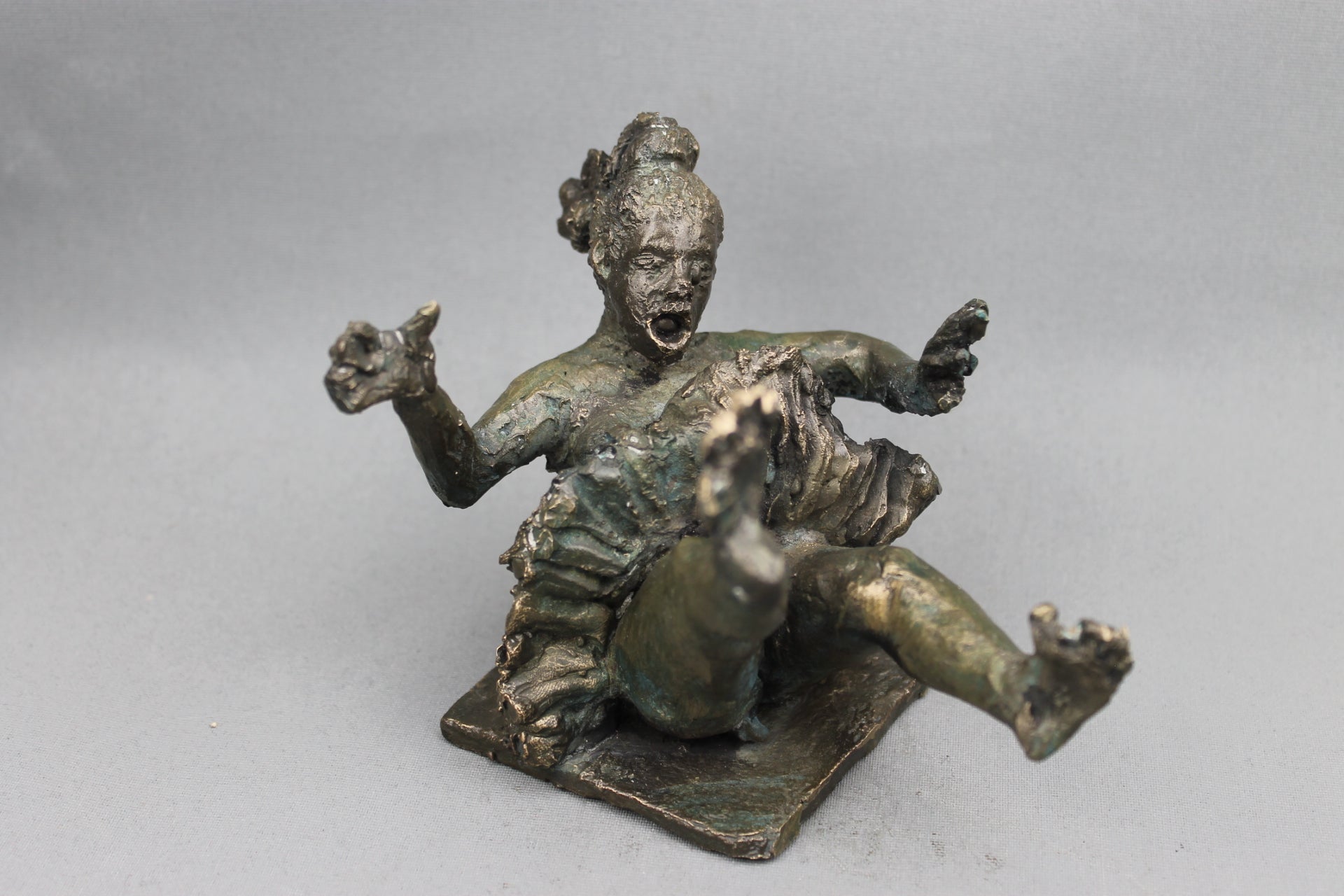 audrey flechet, flechet, sculpture, fonderie du champ bon, film stop motion, bronze, cancan, danseuse, film animation, film stop motion, acrobate malchanceuse