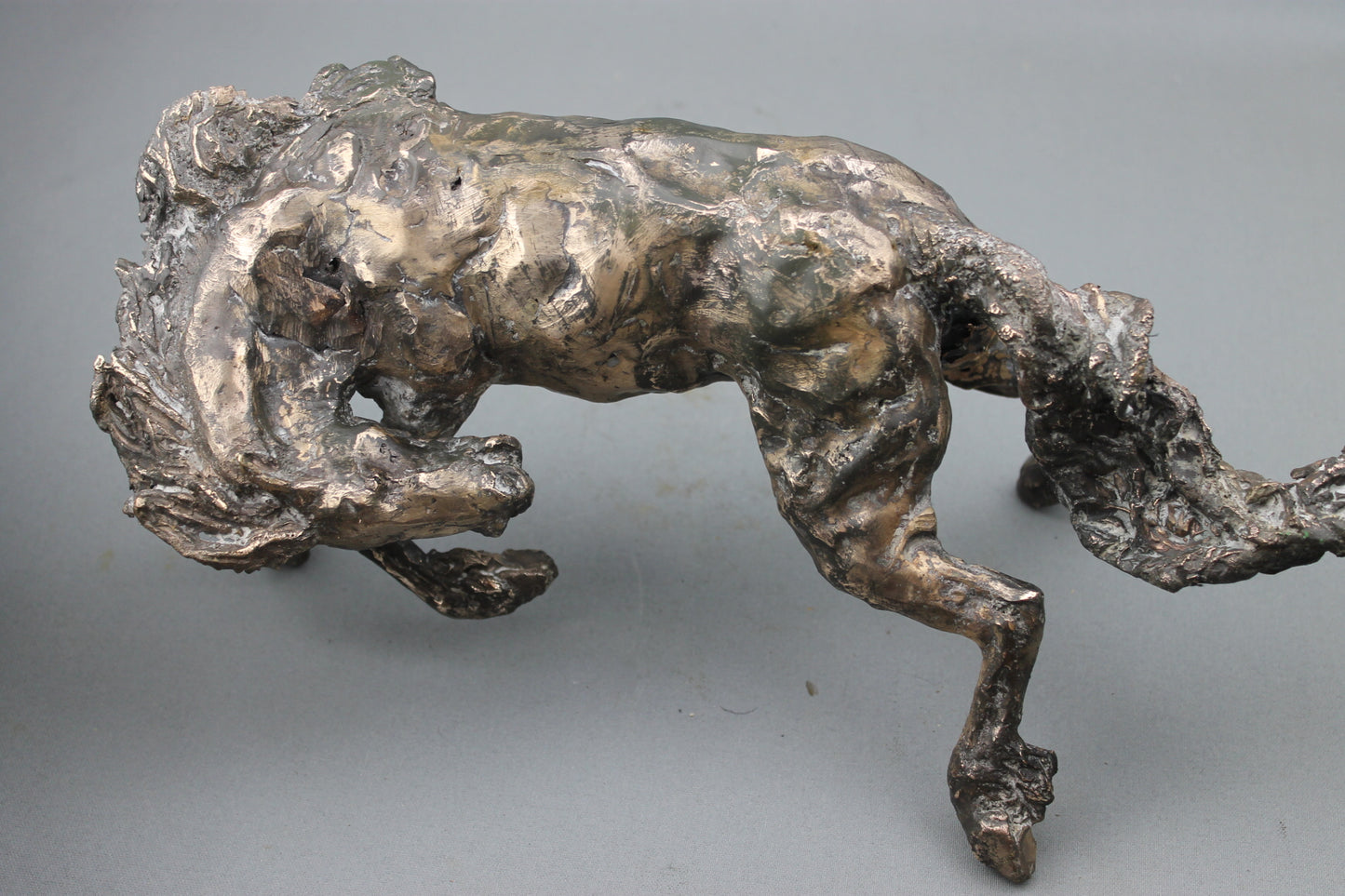 sculpture, bronze, contemporaine, audrey flechet, flechet, fonderie du champ bon, technique de la cire perdue, lost wax, statue, statuette, cheval, cabré, roulé boulé