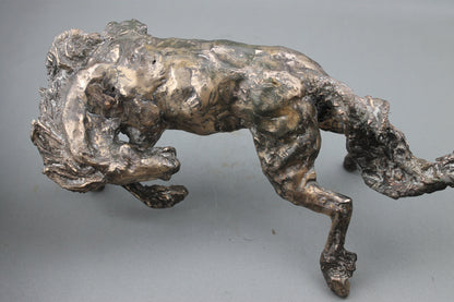 sculpture, bronze, contemporaine, audrey flechet, flechet, fonderie du champ bon, technique de la cire perdue, lost wax, statue, statuette, cheval, cabré, roulé boulé