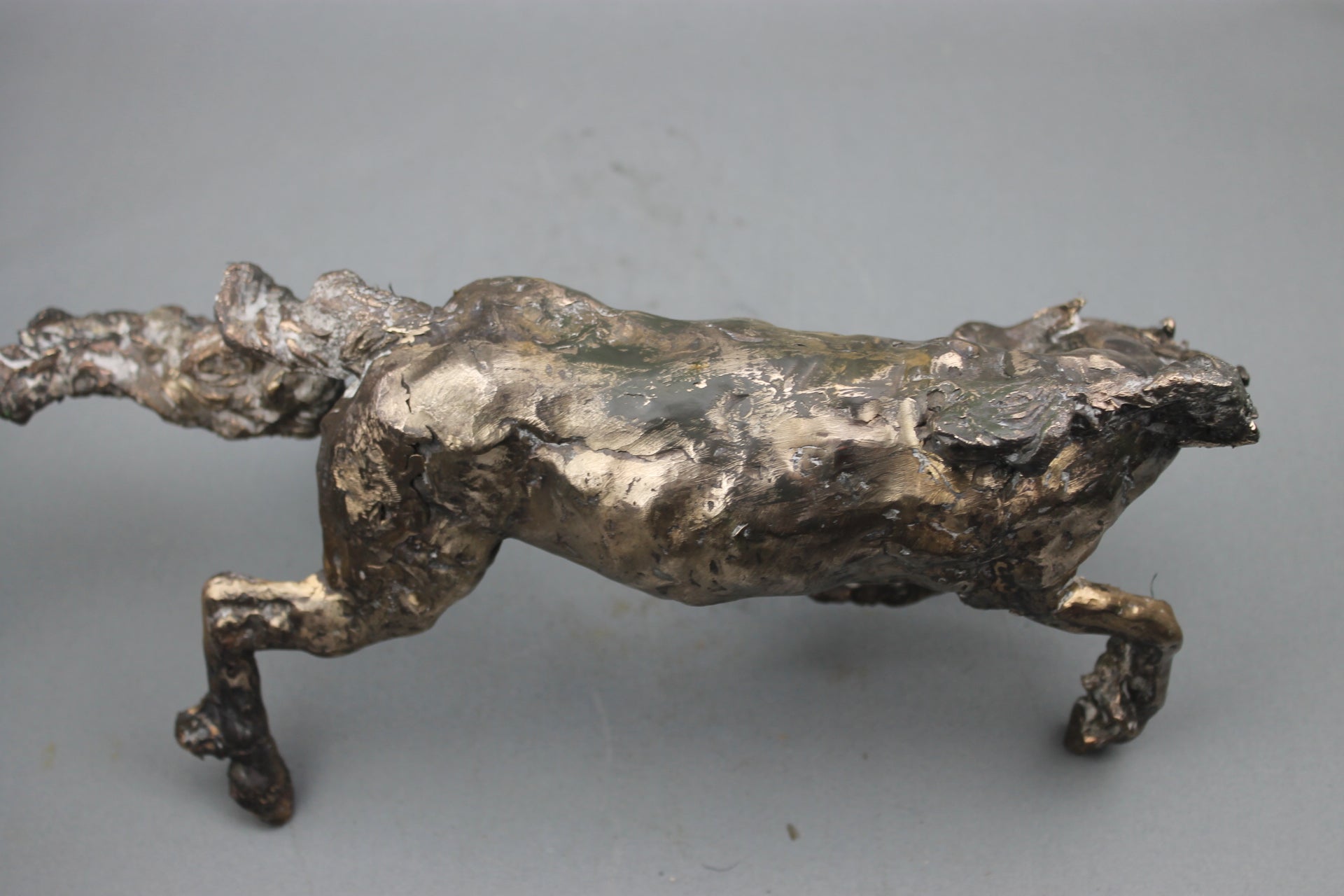 sculpture, bronze, contemporaine, audrey flechet, flechet, fonderie du champ bon, technique de la cire perdue, lost wax, statue, statuette, cheval, cabré, roulé boulé