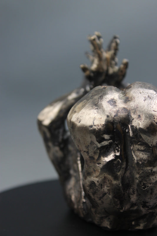 sculpture contemporaine, egon schiele, sculpture, audrey flechet, flechet, fonderie du champ bon, bronze, statue, statuette, cire perdue, technique de la cire perdue, bronce, lost wax, la paupiette, nu féminin