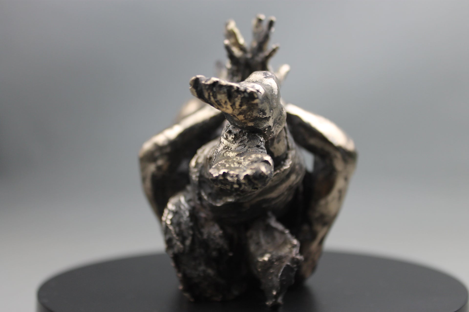 sculpture contemporaine, egon schiele, sculpture, audrey flechet, flechet, fonderie du champ bon, bronze, statue, statuette, cire perdue, technique de la cire perdue, bronce, lost wax, la paupiette, nu féminin